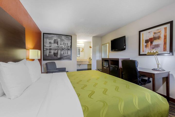 Room 20 of 39