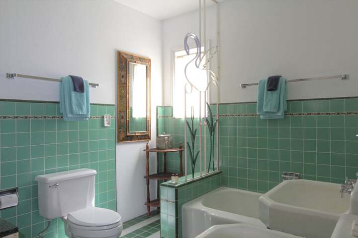 Room 45 of 100