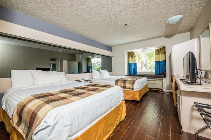 Microtel Inn & Suites by Wyndham Palm Coast I-95