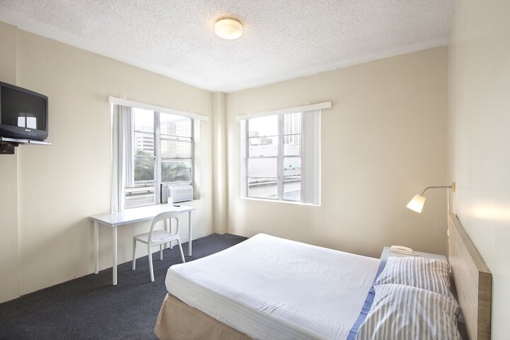 Room 7 of 15