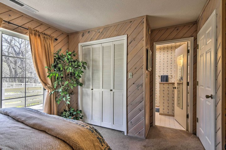 Sonora Home on 10 Resort Acres w / Shared Pool!