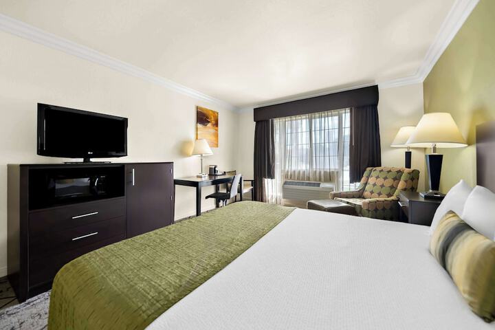 Best Western Executive Inn