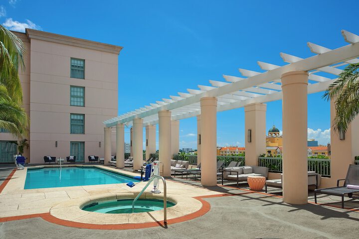 Hotel Colonnade Coral Gables Autograph Collection