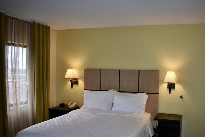 Room 37 of 51