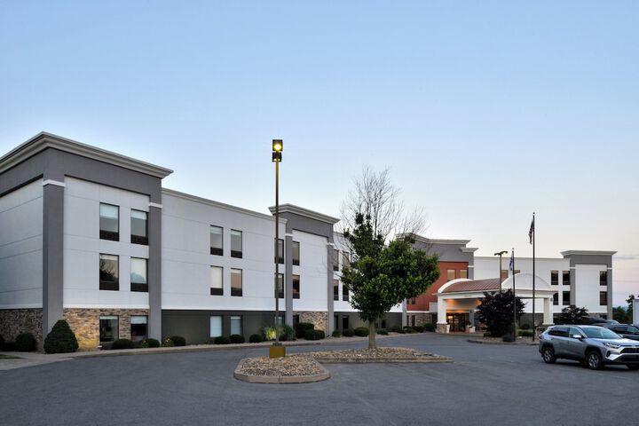 Hotel 2 of 63