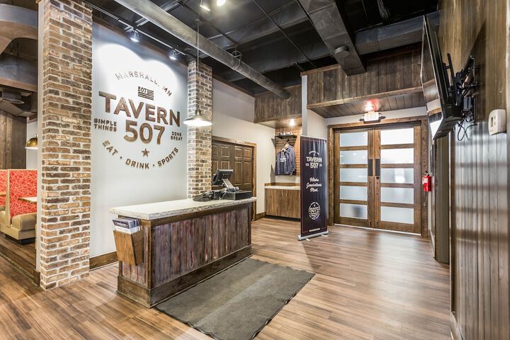EverSpring Inn & Suites