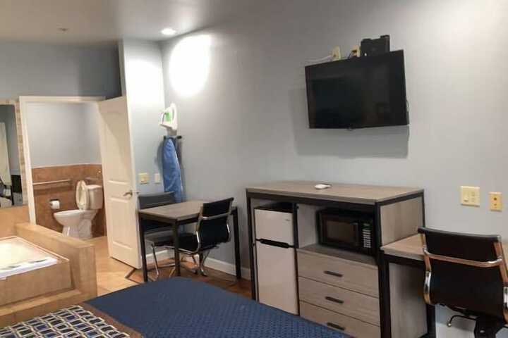 Room 22 of 32