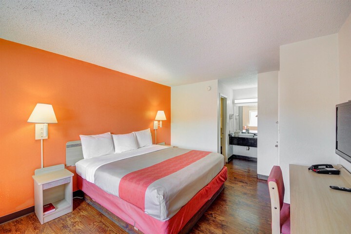 Room 12 of 29
