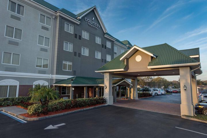 Country Inn & Suites by Radisson St. Petersburg - Clearwater, FL
