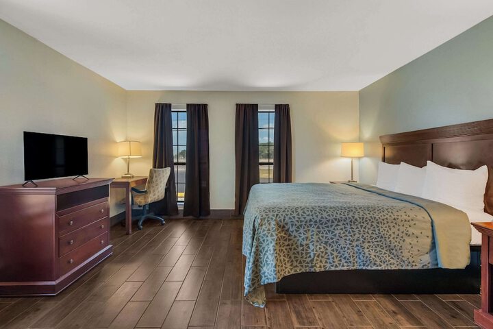 Room 16 of 46