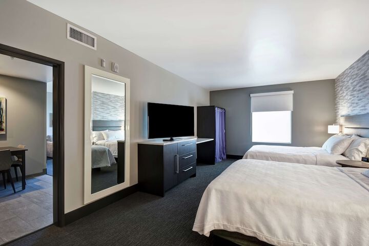 Room 28 of 51
