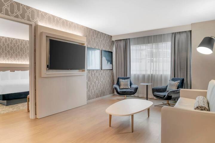 Radisson Plaza Hotel at Kalamazoo Center
