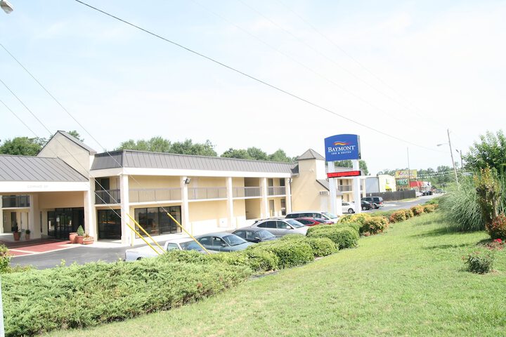 Hotel 7 of 52