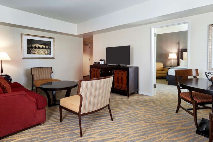The Inn at Penn a Hilton Hotel