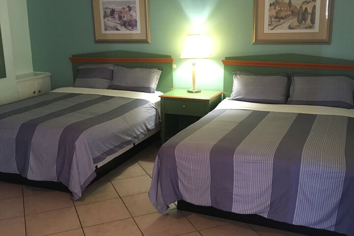 Room 18 of 38
