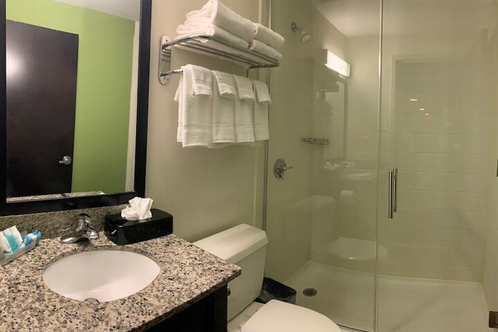 Room 53 of 64