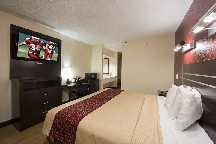 Room 12 of 16
