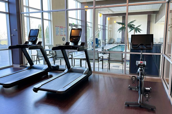 DoubleTree by Hilton Bay City - Riverfront