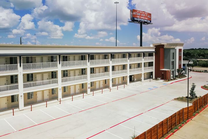 Hotel 4 of 69