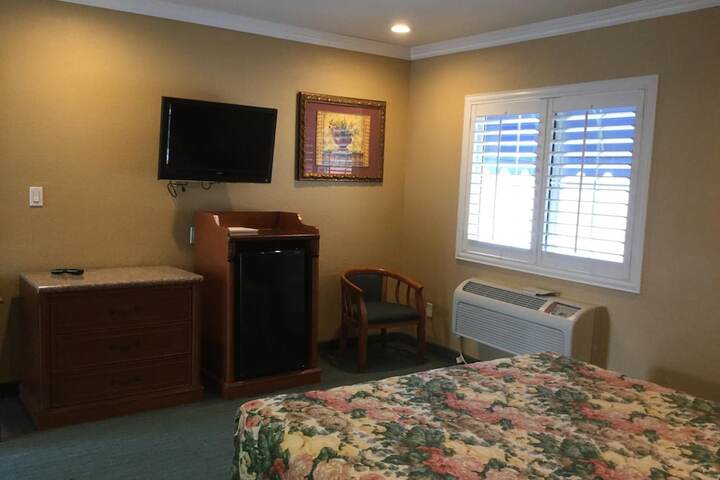 Room 28 of 67
