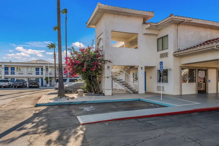 Motel 6 Westley CA