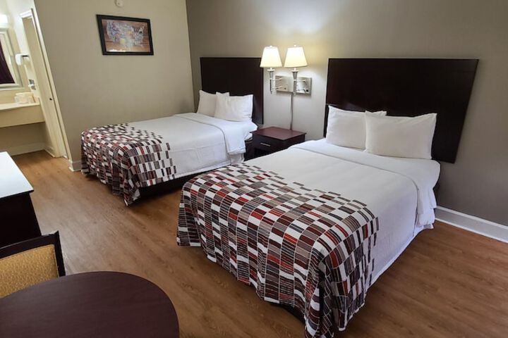 Room 15 of 18