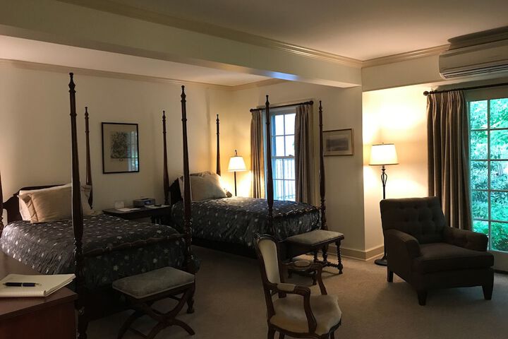 Room 22 of 40