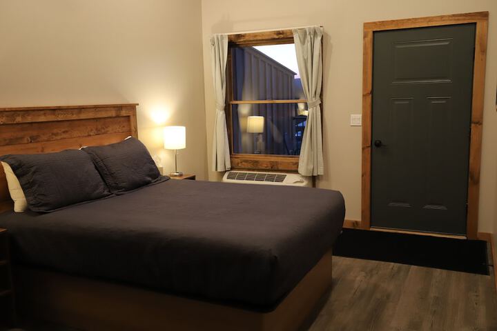 Room 16 of 83
