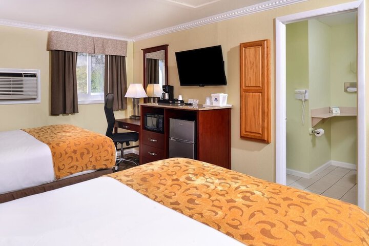 Room 13 of 24