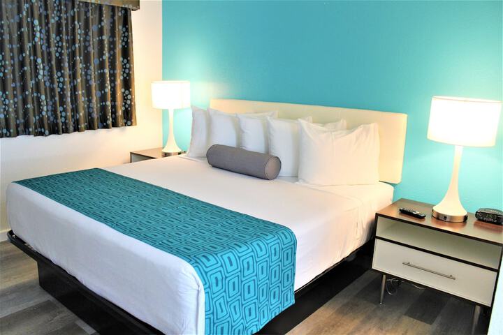 Room 32 of 40