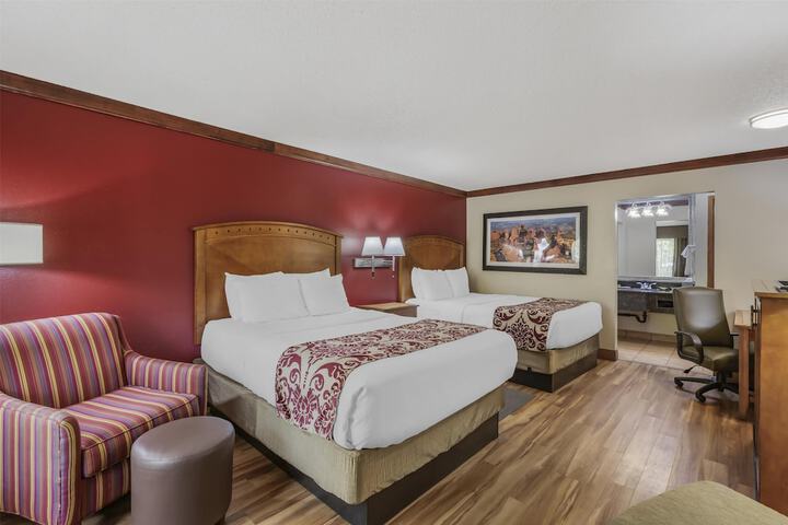 Best Western Plus Greenwell Inn