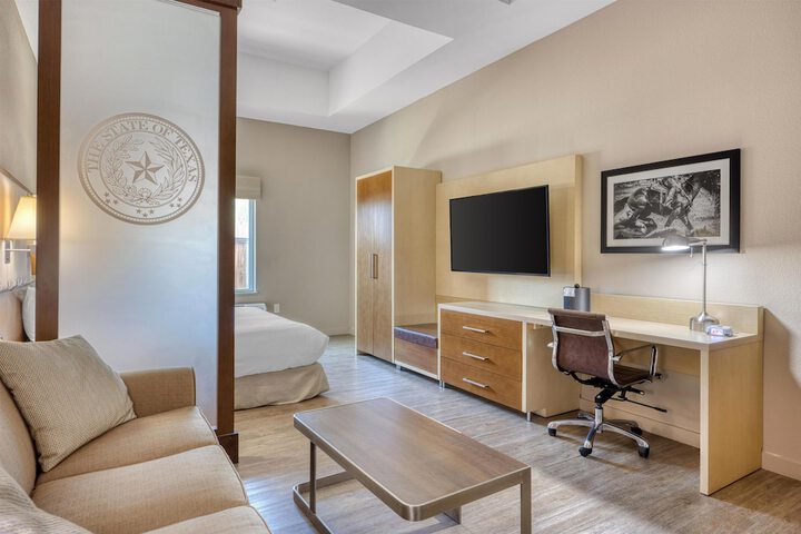 Best Western Bandera Suites & Saloon
