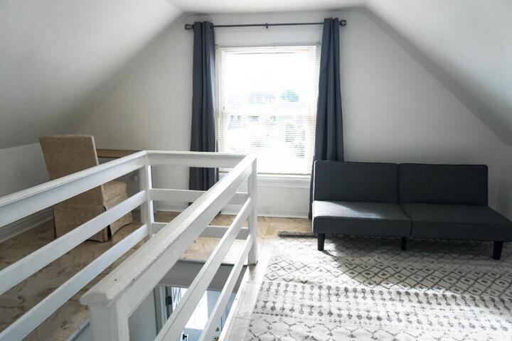 Lincoln Manor - Newly Renovated 1mile from PHL Airport and Sports Stadiums