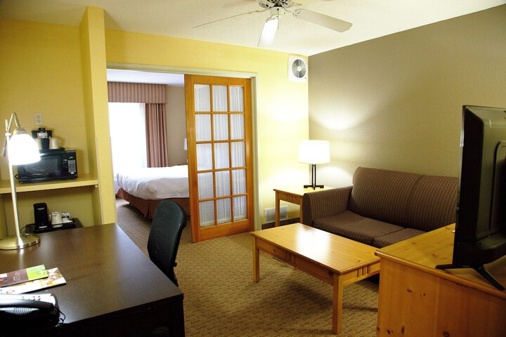 Room 7 of 25