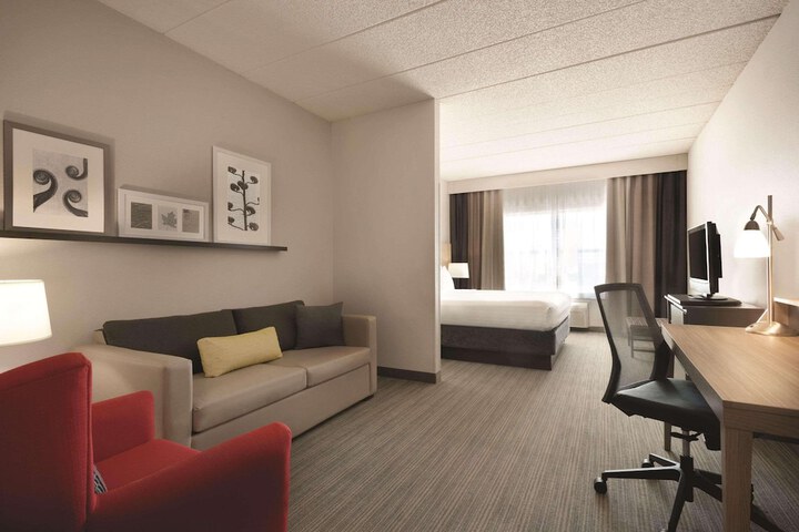Country Inn & Suites by Radisson Shoreview-Mounds View, MN