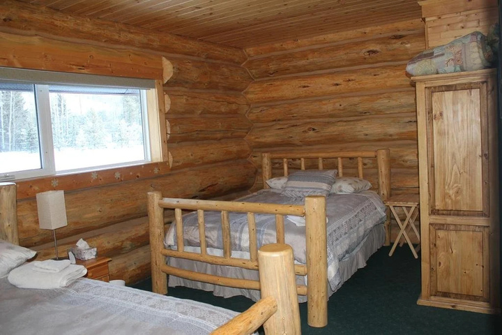 Cougar Mountain Lodge