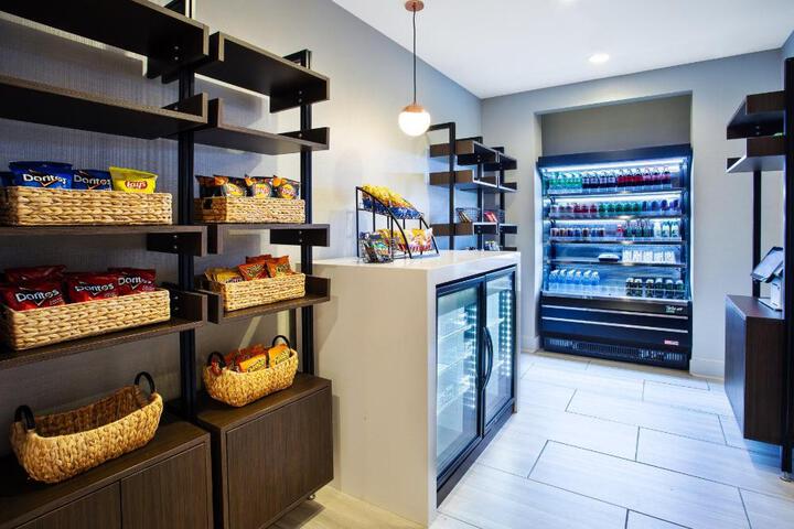 Crowne Plaza Chicago-Northbrook by IHG