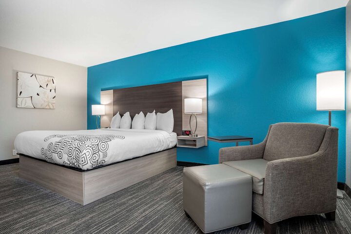 Room 13 of 29