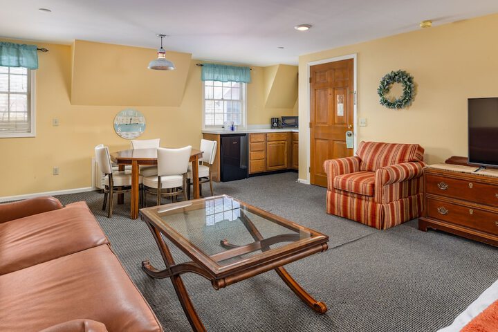 Room 227 of 279