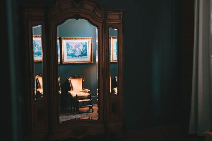 Room 44 of 87