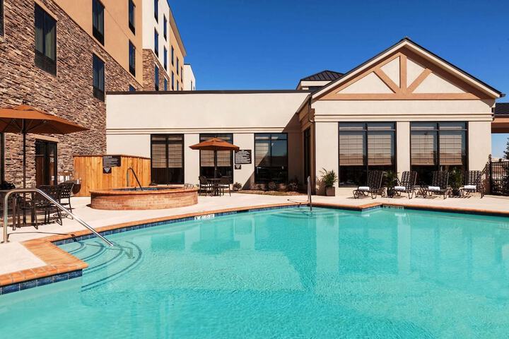 Pool 5 of 34
