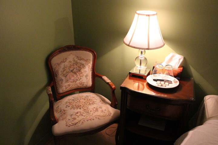 Room 10 of 39