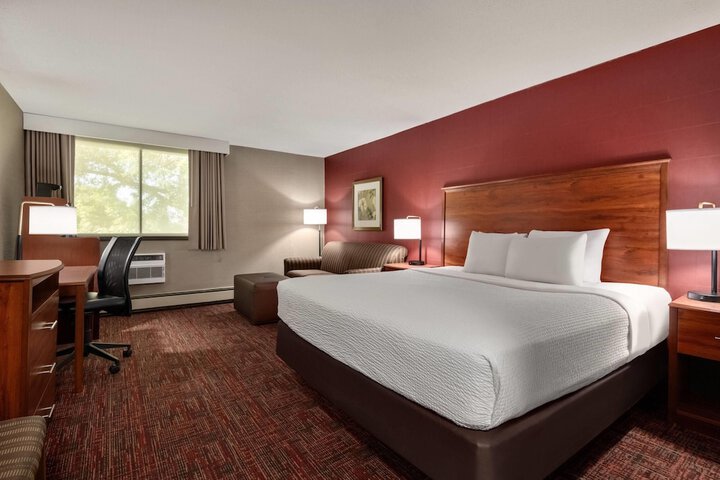 Ramada by Wyndham Grand Forks