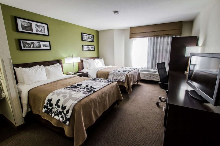 Room 22 of 38