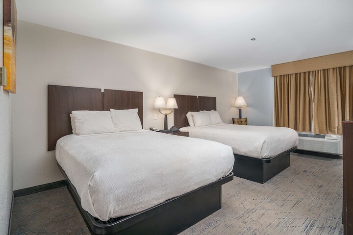 Room 4 of 15