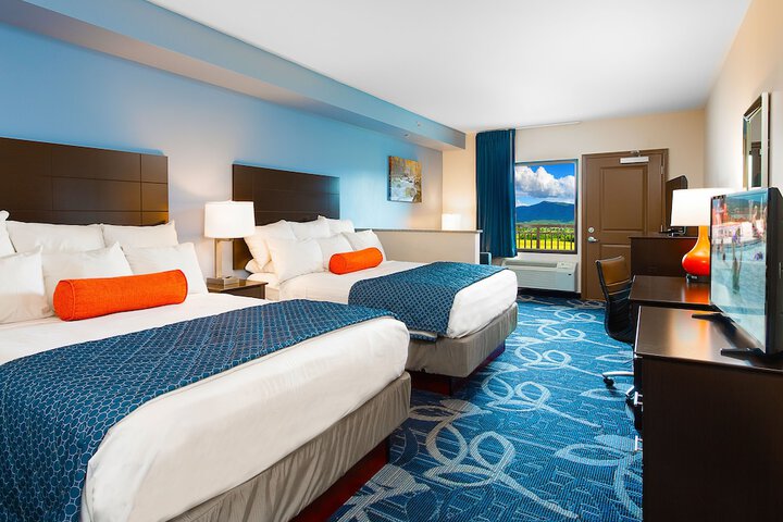 Country Cascades Waterpark Resort