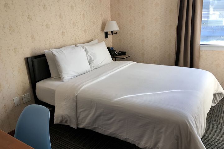 Room 25 of 89