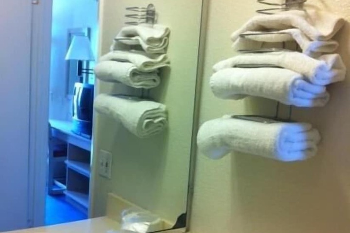 Hilltop Inn & Suites