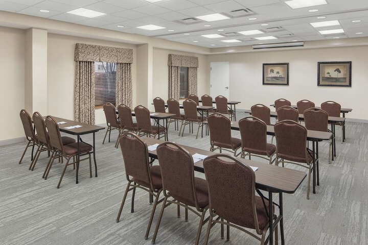 Hampton Inn & Suites Macon I-75 North
