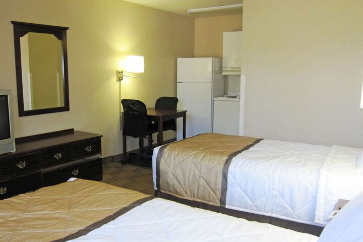Room 10 of 26